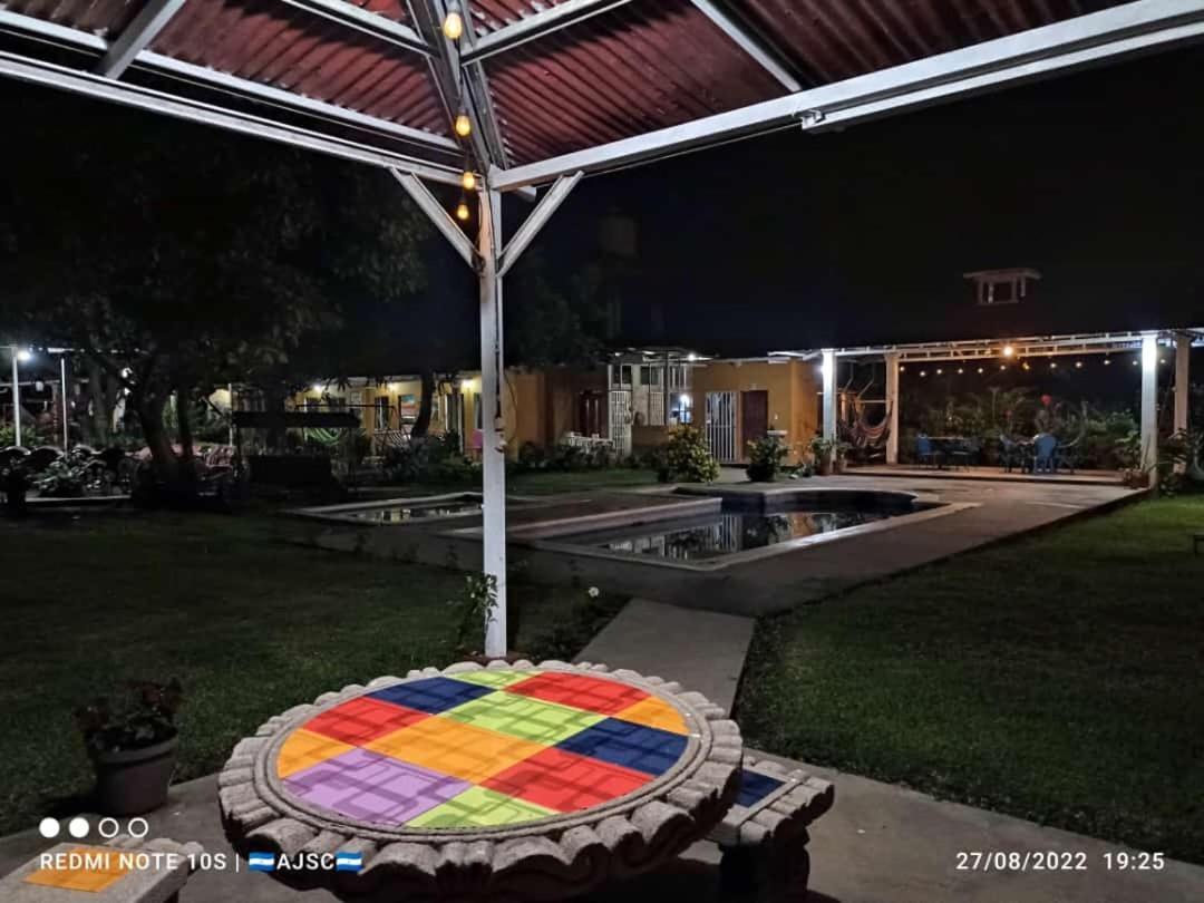 Hostal Nathaly Moyogalpa Εξωτερικό φωτογραφία